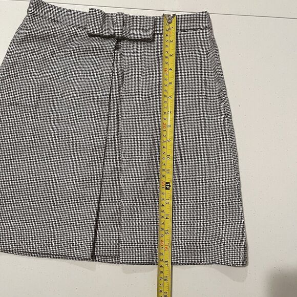 Ann Taylor Loft Skirt Size 0P(26") Check Black/White with Bow Center Pleat Lined - Picture 5 of 9